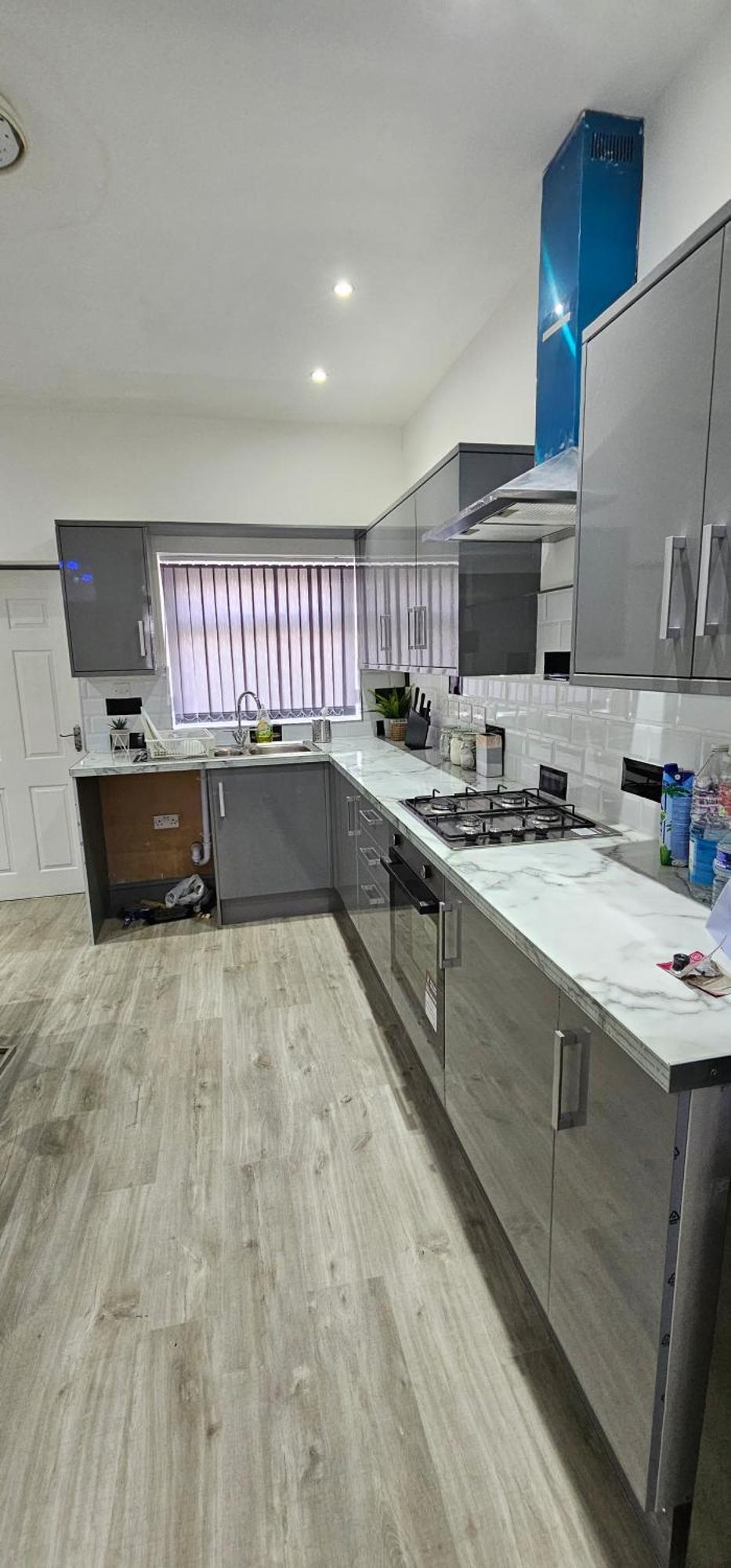 Luxury Four Bedroom House ブラッドフォード エクステリア 写真